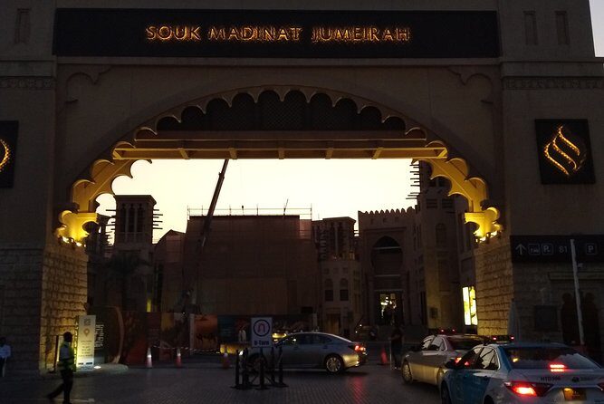 Private Dubai By Night 4 Hours Tour With Professional Driver - Exploring Dubais Nighttime Charm