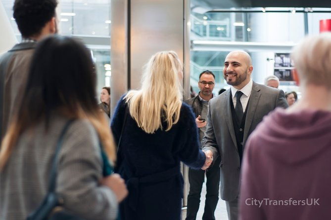 private-dublin-arrival-transfer-airport-to-hotel-accommodation-2