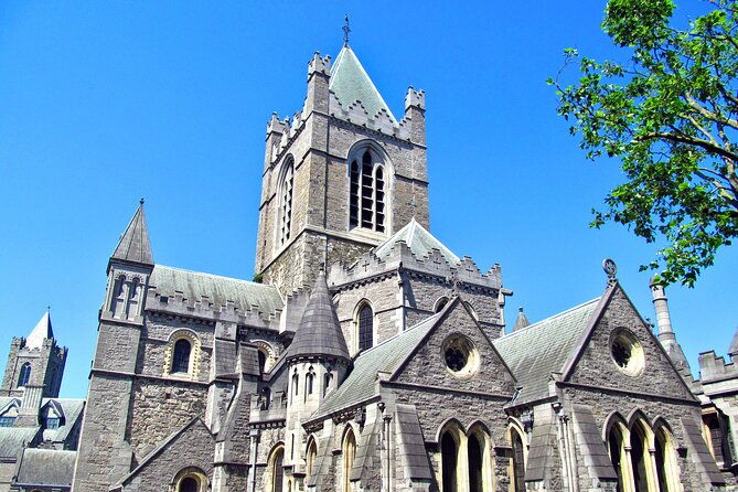 private-dublin-sights-and-pints-walking-tour-2