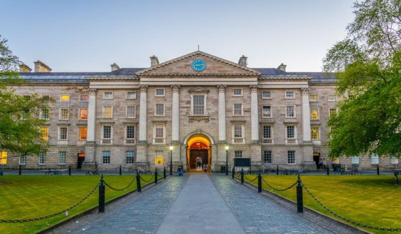 private-dublin-tour-with-trinity-college-old-library