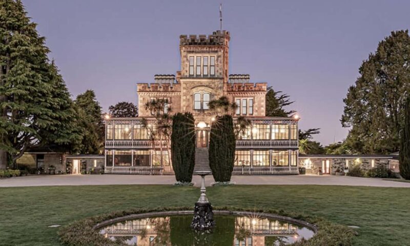 Private Dunedin City Highlights and Otago Peninsula Day Tour - Discovering Dunedin: A Charming City with Heritage and Natural Beauty