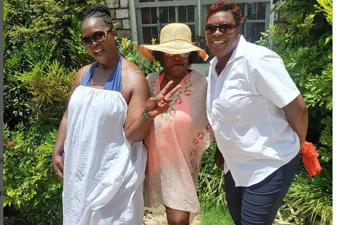 private-dunns-river-falls-and-blue-hole-from-montego-bay-tour