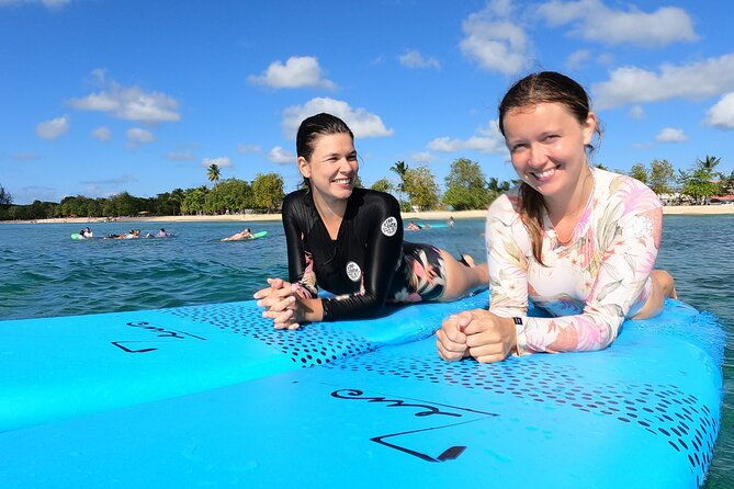 private-duo-surfing-lesson-guadeloupe