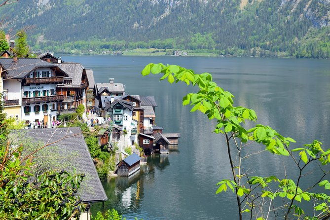 private-eagles-nest-and-hallstatt-tour-from-salzburg