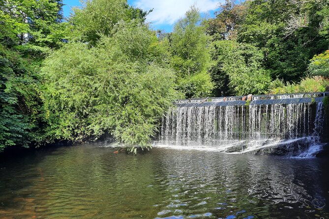 private-edinburgh-city-4-hour-guided-tour-in-a-luxury-levc-txe-2