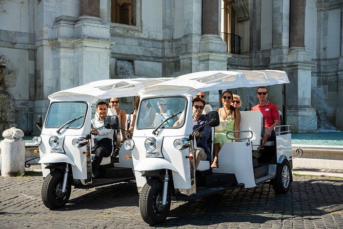 private-electric-tuktuk-tour-of-rome-with-prosecco-and-pickup
