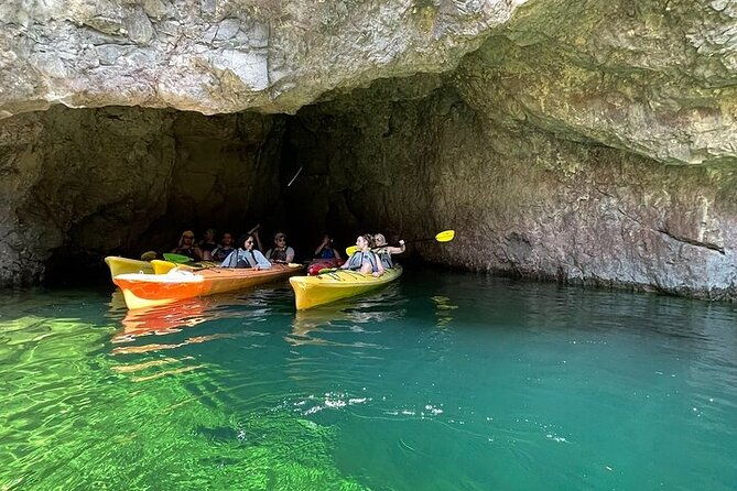 private-emerald-cave-kayak-tour-in-las-vegas