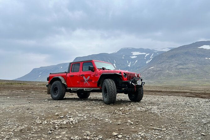 private-enhanced-golden-circle-4x4-tour-in-iceland