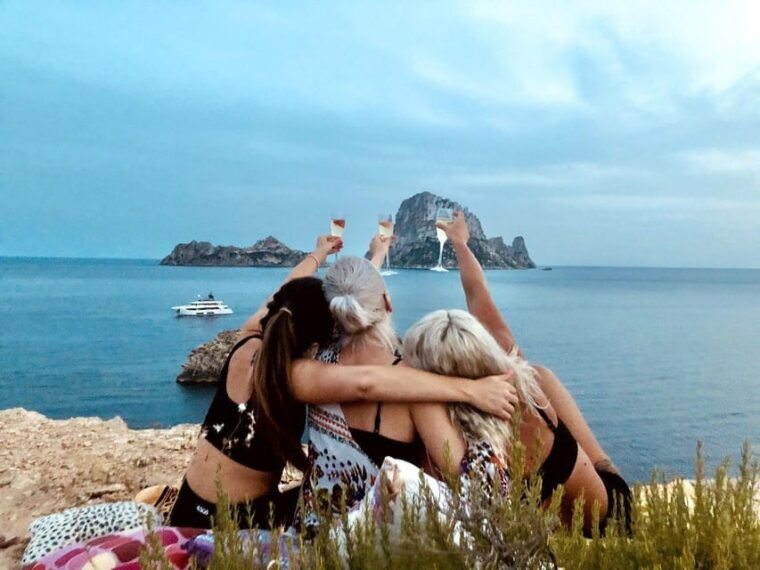 private-es-vedra-yoga-adventure