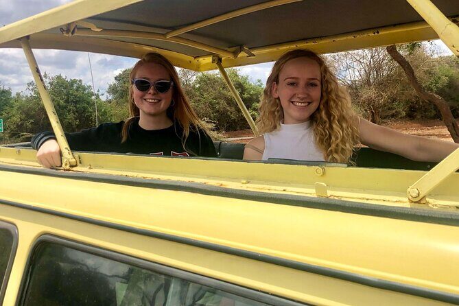 Private escape to:Nairobi national park tour 6.a.m to 11a.m - Key Points