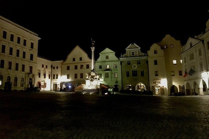 private-evening-tour-cesky-krumlov-old-town-and-castle-area