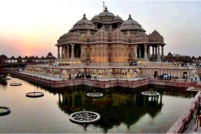 Private Evening Tour of Akshardham Temple with Musical Fountain Show - Exploring the Private Evening Tour of Akshardham Temple with Musical Fountain Show