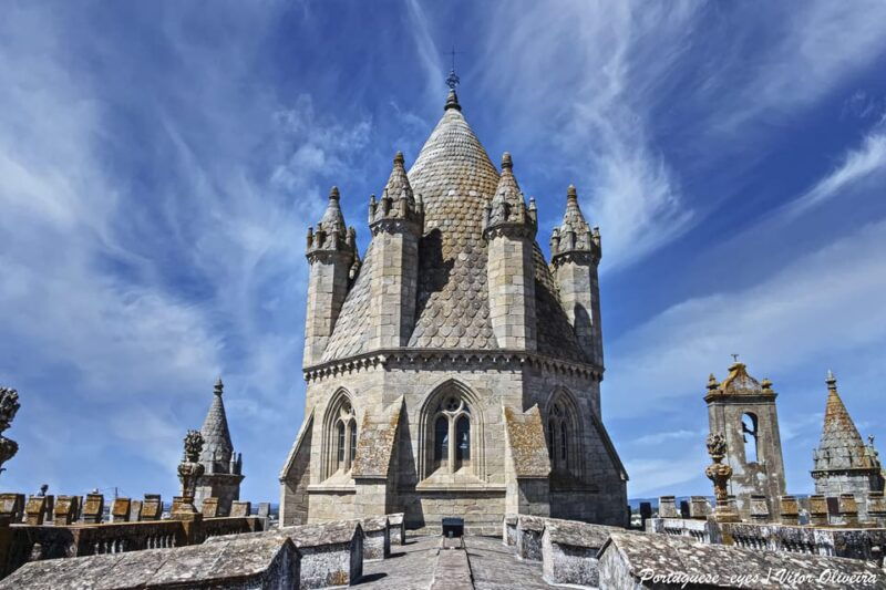 private-evora-tour-megaliths-historic-center-cork-region