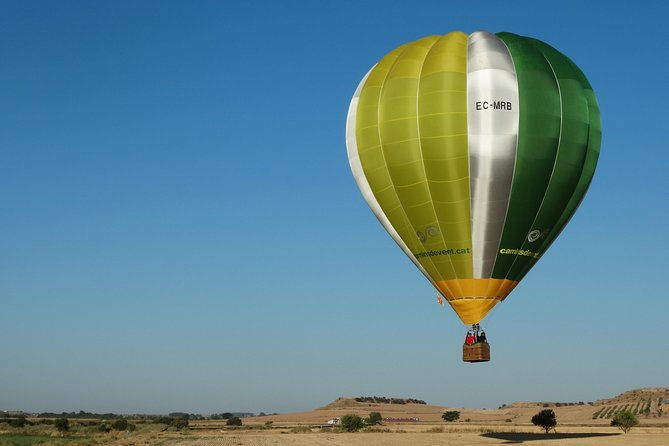 private-exclusive-hot-air-balloon-barcelona