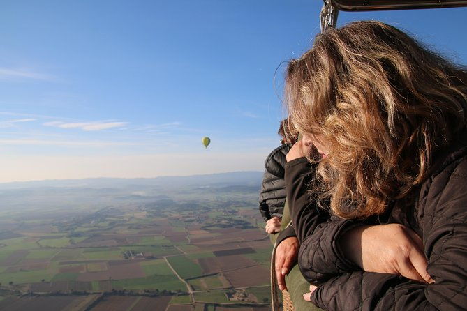 private-exclusive-hot-air-balloon-barcelona