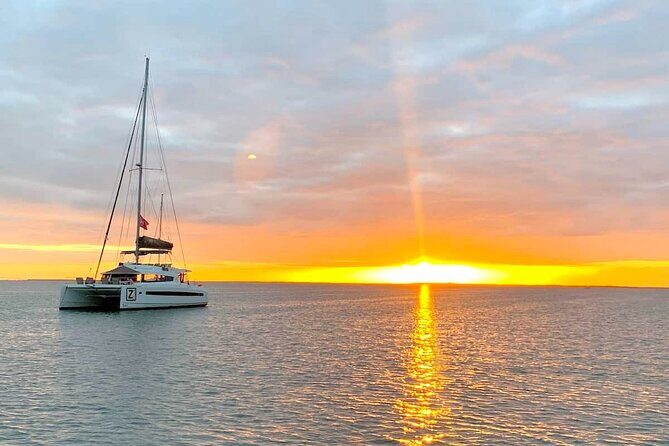 Private Exclusive Sundowner catamaran with Dinner & Transfer - Practical Tips for Booking and Enjoying