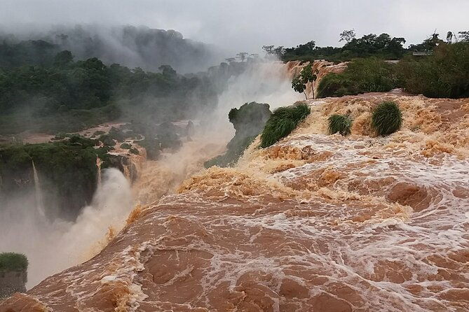 private-excursion-iguacu-waterfalls-both-sides-border-triangle