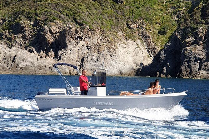 private-excursion-to-the-island-of-ischia-by-conero-6-6m-boat