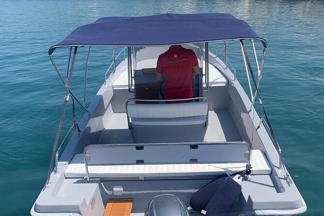 private-excursion-to-the-island-of-ischia-by-conero-6-6m-boat
