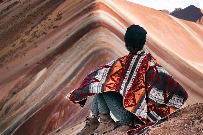 private-exploration-of-the-colored-mountain-on-horseback