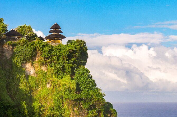 Private Explore Bali's GWK Statue and Uluwatu Temple - Exploring the Highlights in Detail