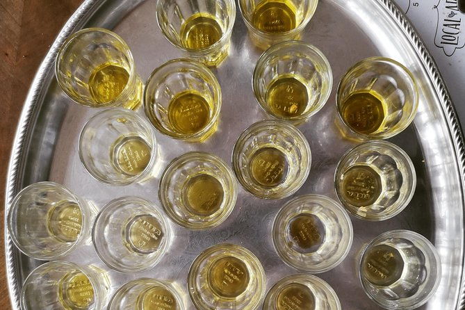 private-extra-virgin-olive-oil-tasting-in-rome-with-an-olive-oil-sommelier