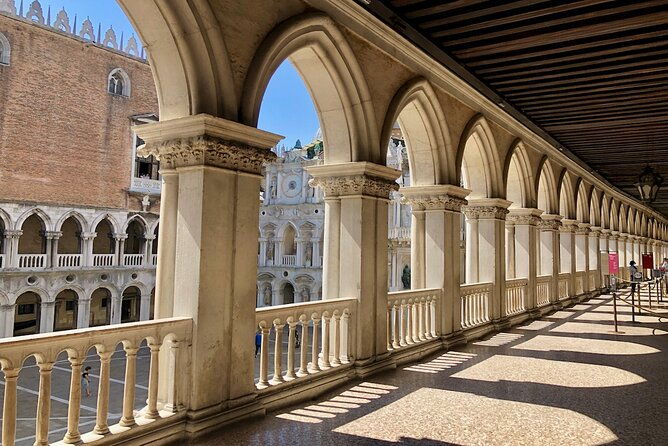 private-family-tour-of-saint-marks-doges-palace-with-scavenger-hunt