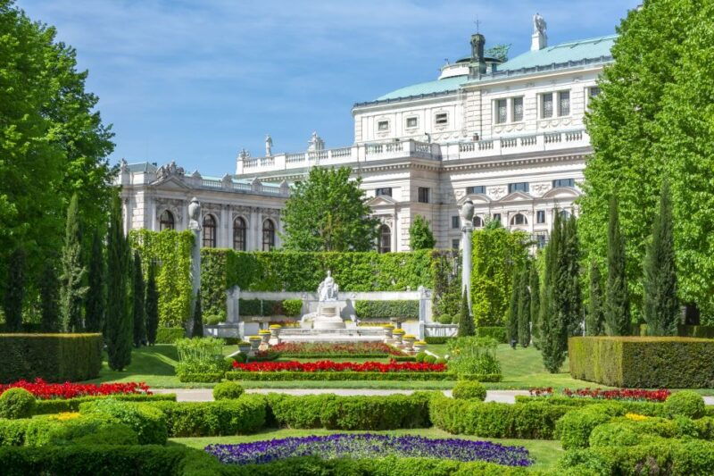private-family-tour-of-vienna-with-fun-attractions-for-kids