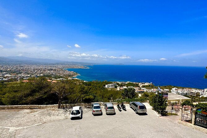 private-family-tour-to-akrotiri-attractions