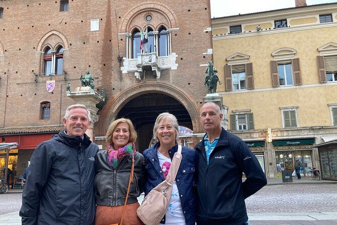 private-ferrara-tour-of-city-highlights-by-night