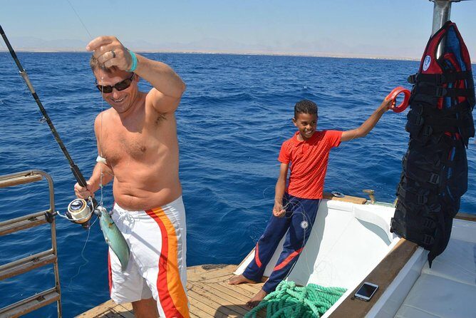 Private Fishing Full Day Boat with Equipment and Lunch - Hurghada - Key Points