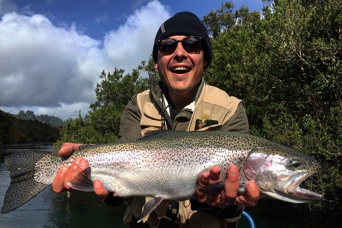 private-fishing-tour-in-maullin-river-petrohue-rahue
