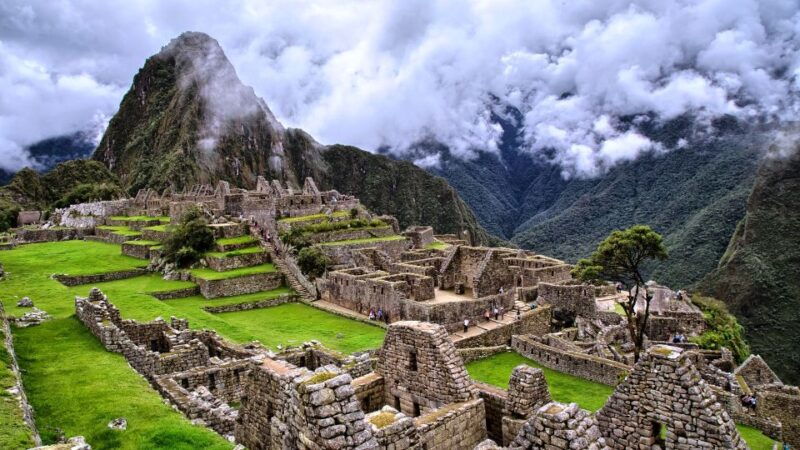 private-flexible-3-hour-guided-tour-of-machu-picchu