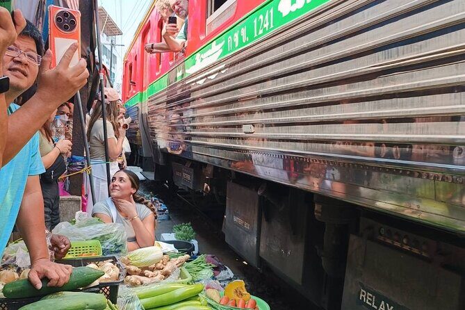 Private Floating & Train Market + CAVE + Giant Shadow PUPPET - A Closer Look at the Itinerary