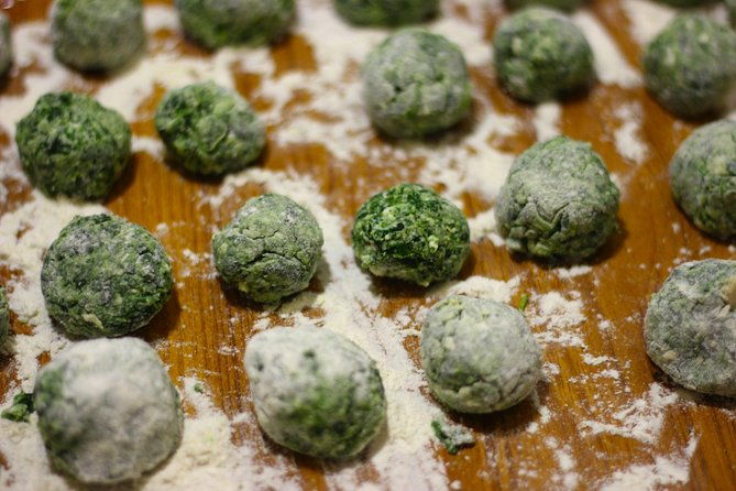 private-florence-cooking-class-with-a-humorous-local-mirella