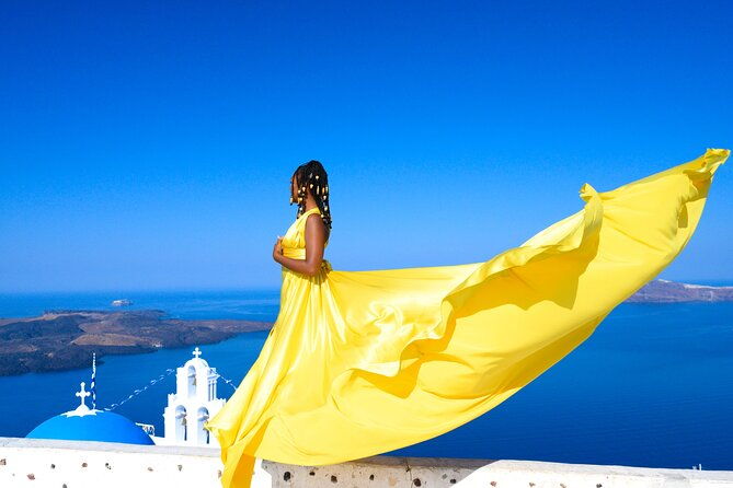private-flying-dress-photoshoot-2h-in-santorini-pick-up-included