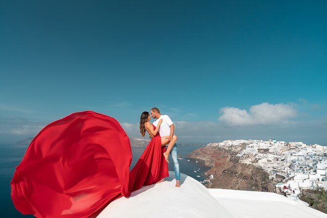 Private Flying Dress Photoshoot in Santorini - Who Is This Photoshoot Best For?