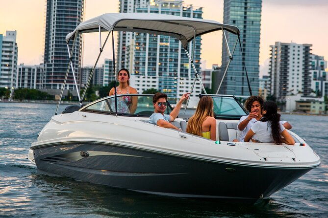 private-fort-lauderdale-boat-tour-with-prosecco