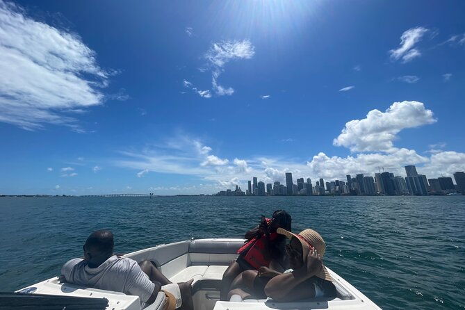 private-fort-lauderdale-boat-tour-with-prosecco