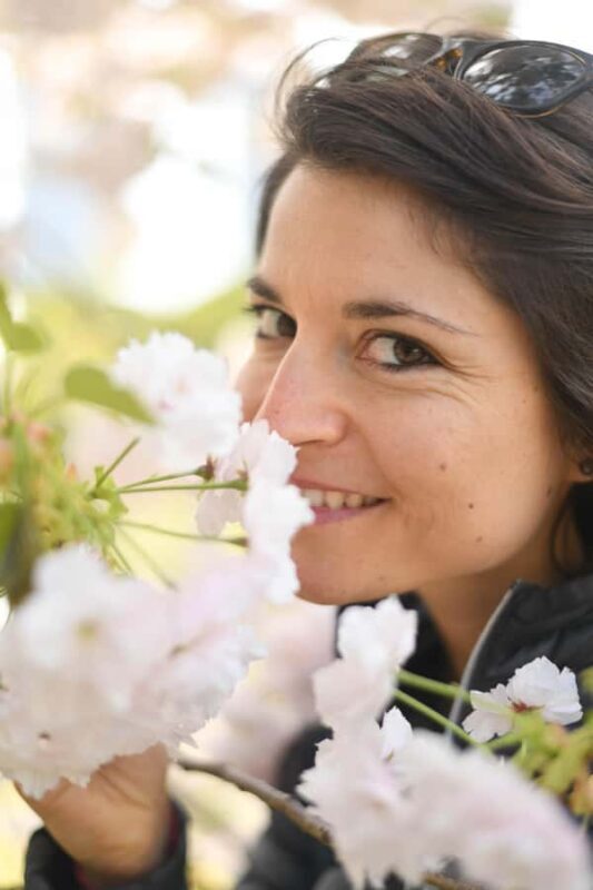 Private French-Speaking Guide in Tokyo With Photography Service - The Guide: A Knowledgeable Local with a Friendly Approach