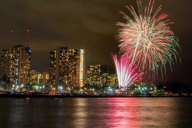 private-friday-night-fireworks-charter-kewalo-harbor