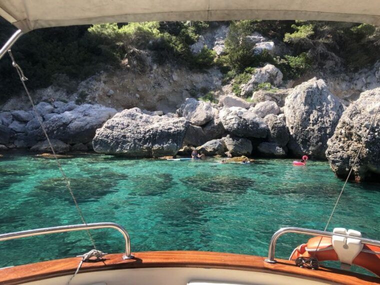private-full-day-boat-tour-to-positano