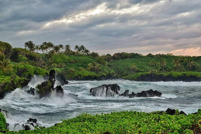 private-full-day-hana-jeep-tour