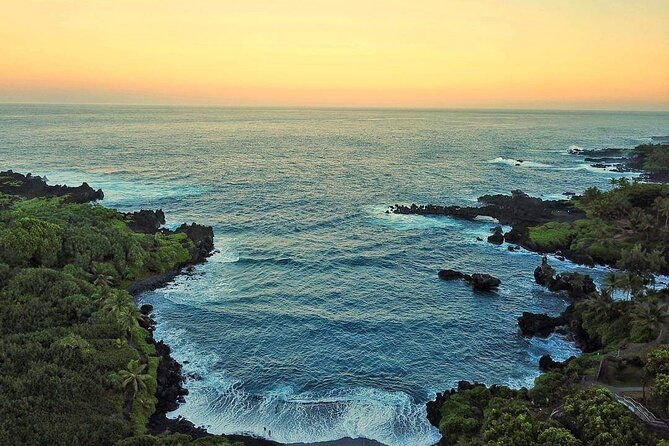 private-full-day-hana-jeep-tour