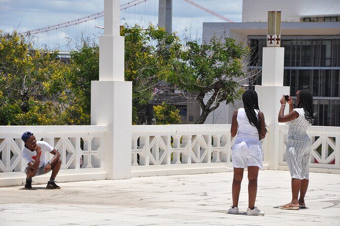 Private Full Day Historical & Arts Tour in Maputo - Detailed Breakdown of the Tour Experience