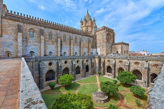 private-full-day-historical-tour-of-medieval-evora
