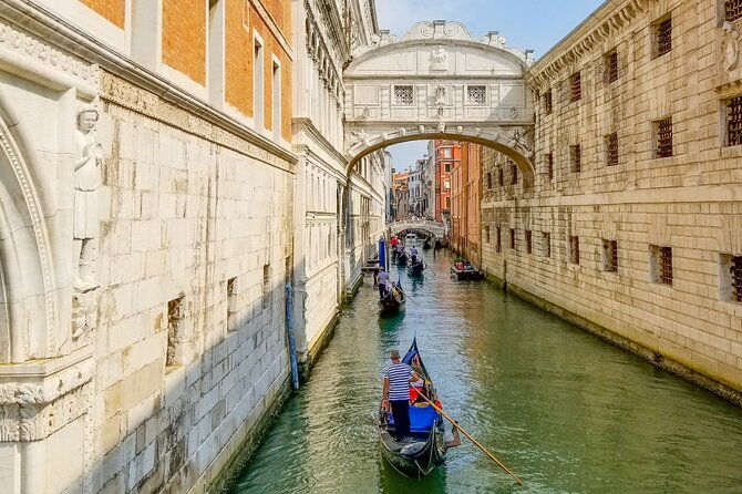 private-full-day-tour-from-milan-to-venice-with-local-tour-guide-and-fast-train