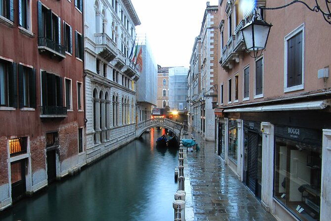 private-full-day-tour-from-milan-to-venice-with-local-tour-guide-and-fast-train