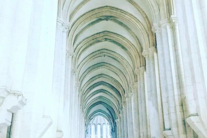 private-full-day-tour-of-obidos-nazare-and-batalha