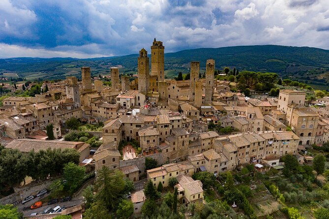 private-full-day-tour-of-san-gimignano-and-volterra